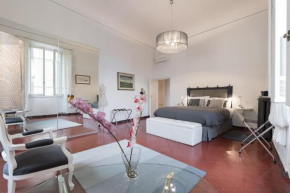 Old Bridge: historical and chic apartment